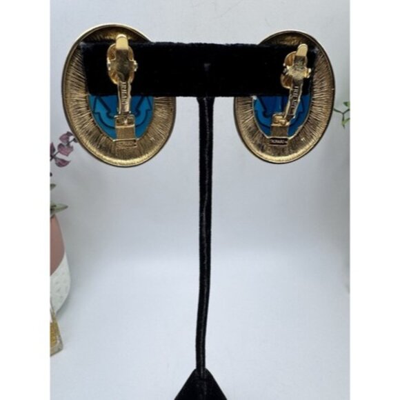 TRIFARI TM Blue Cabochon Earrings Elegant Oval Clip On Acrylic Anchor Design - Picture 4 of 16